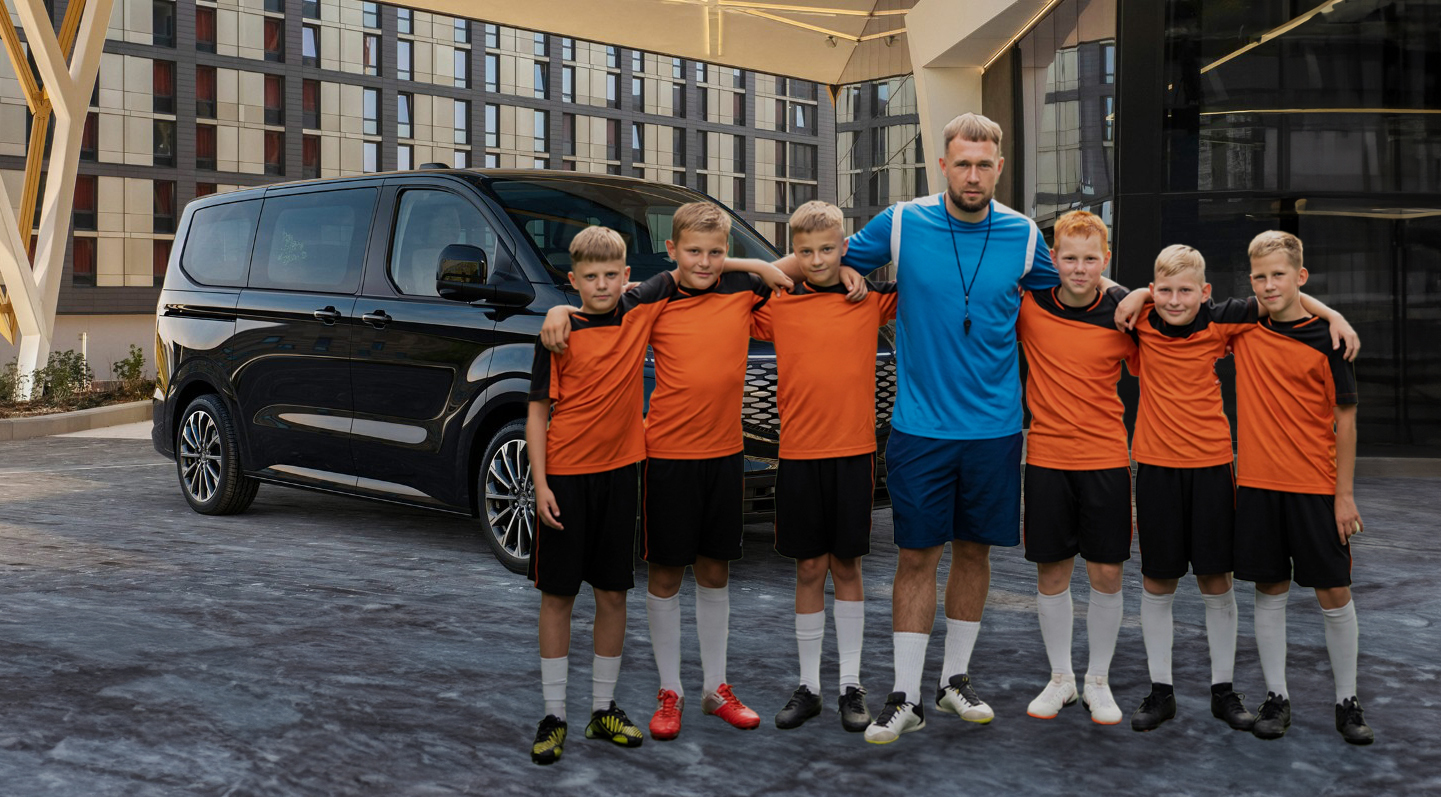 ford-tournecalcio_custom-eu-Ford_V710_Shot01_TitaniumX-21x9-2160x925-BB.jpg.renditions.original